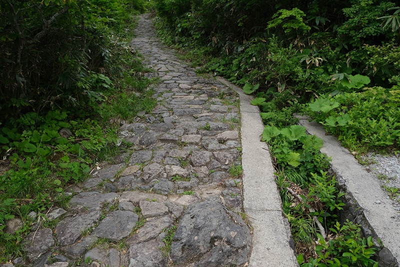 栗駒山中央コース登山道の入り口風景写真